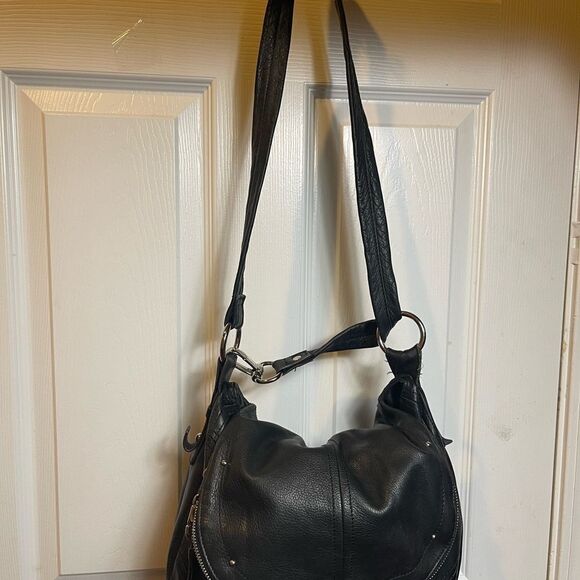 B Makowsky Hobo leather Black shoulder/ crossbody bag silver tone studs accents - Picture 5 of 13